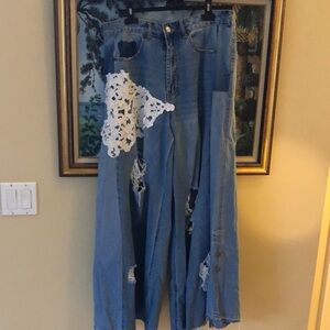 😎 Almost Famous High waist Wide leg distressed crochet lace applique jeans